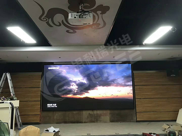 广东酒店室内P2.5全彩LED显示屏安装完成